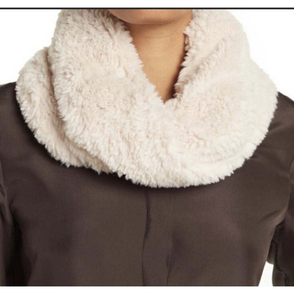 LA FIORENTINA Faux Fur Shaggy Infinity Scarf, Beige, LUXURIOUS, NWT